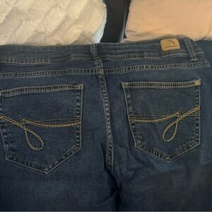Jordache jeans. Size 8. Not new. Worn in. 😊